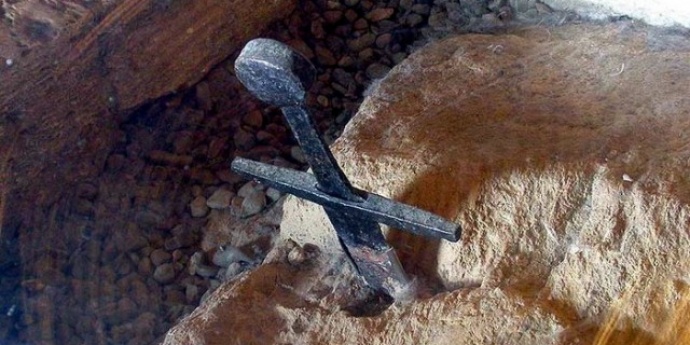 Mač u kamenu - legenda ili stvarnost ?