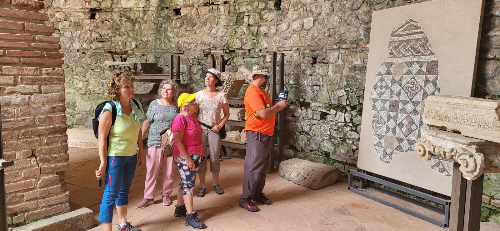 Sudionici Holističkog Retreata na Rtnju u posjeti Felix Romuliani