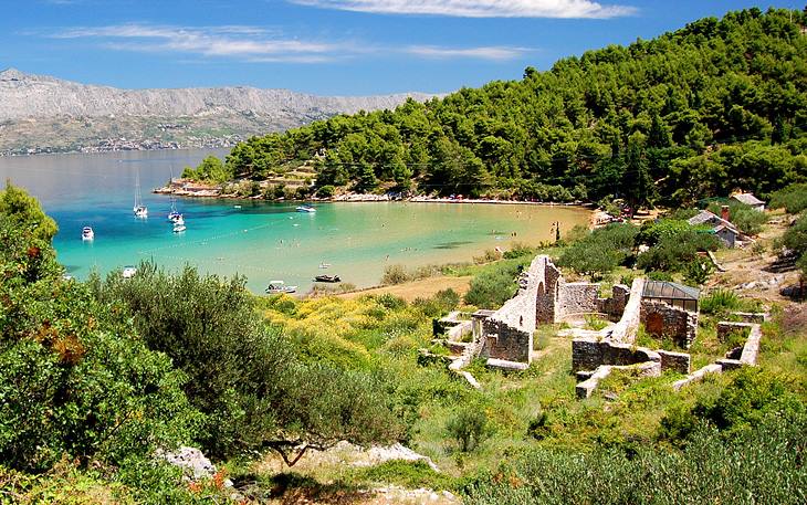 Brač, Postira, Ljepote Hrvatske